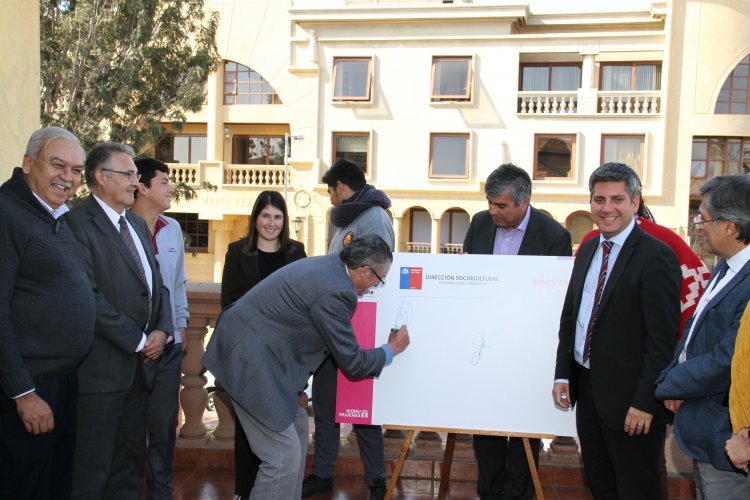 FIRMAN COMPROMISO TRANSVERSAL PARA PROTEGER LOS DERECHOS DE LAS MUJERES Y NIÑAS