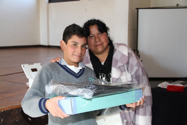 880 ESTUDIANTES DE COQUIMBO SE INTEGRAN AL MUNDO DIGITAL CON COMPUTADORES DE ÚLTIMA GENERACIÓN