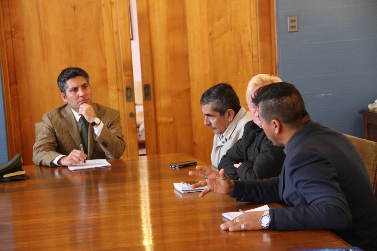 GOBIERNO ENTREGA $200 MILLONES PARA REPONER CARRO DE BOMBEROS DAÑADO POR TSUNAMI