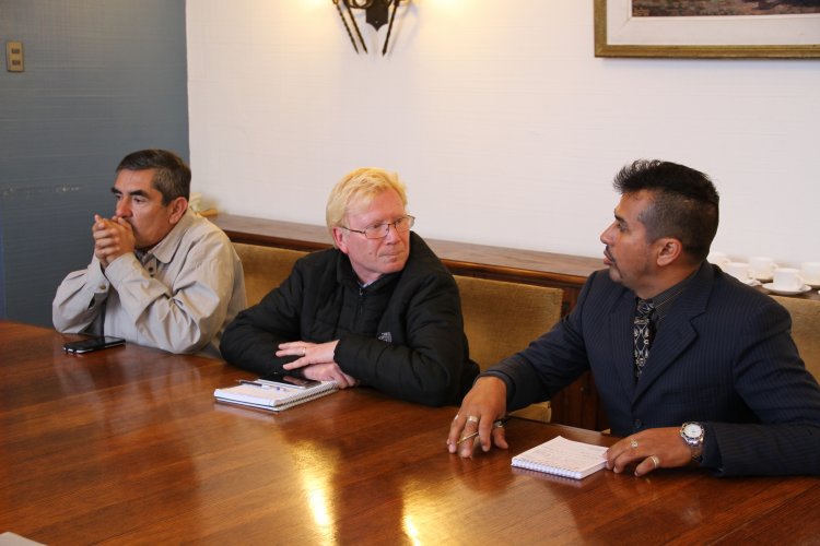 GOBIERNO ENTREGA $200 MILLONES PARA REPONER CARRO DE BOMBEROS DAÑADO POR TSUNAMI