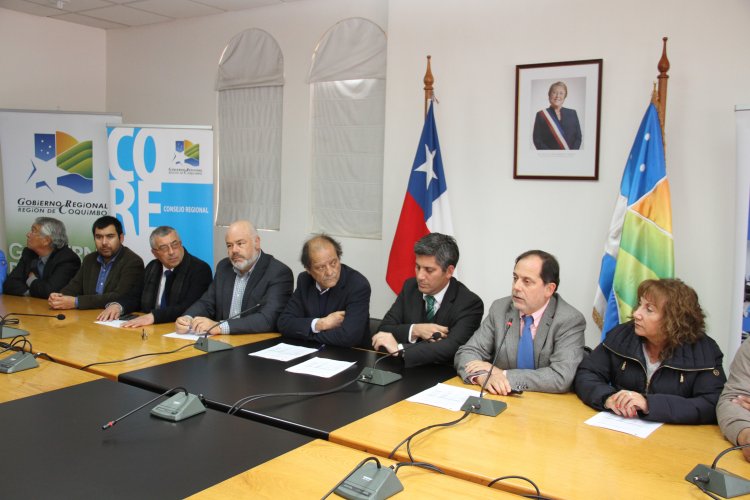 GOBIERNO INVERTIRÁ MÁS DE 4 MIL MILLONES DE PESOS PARA REPONER EQUIPAMIENTO DE SALUD