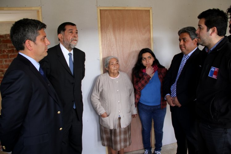 AVANZA CONSTRUCCIÓN DE VIVIENDAS DAÑADAS POR EL TERREMOTO EN ILLAPEL