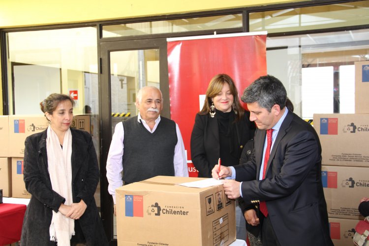 VECINOS DE 23 ORGANIZACIONES SOCIALES DE LA SERENA RECIBIERON COMPUTADORES DE FUNDACIÓN CHILENTER