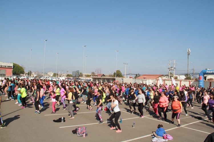 CON AMPLIA CONVOCATORIA SE DESARROLLÓ MASTER CLASS DE ZUMBA POR EL ANIVERSARIO DE LA SERENA