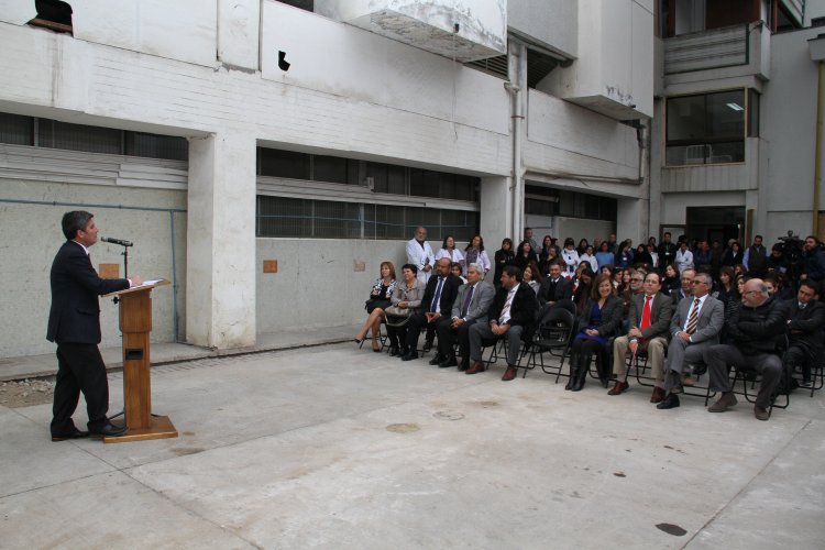 COMIENZA DEMOLICIÓN DEL HOSPITAL DE COQUIMBO EN LA TORRE ANTIGUA DAÑADA POR EL TERREMOTO
