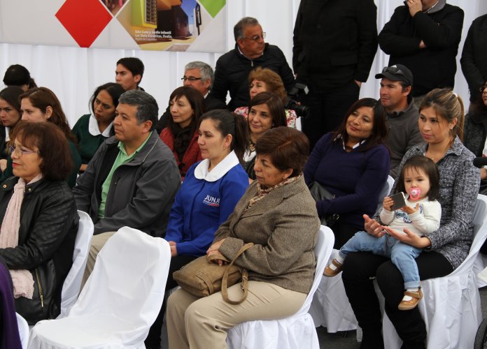 FAMILIAS DESTACAN APORTE DE NUEVOS JARDINES INFANTILES IMPULSADOS POR PROGRAMA DE LA PRESIDENTA BACHELET