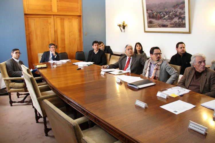 NUEVOS PROYECTOS DE ENERGÍA SOLAR Y EÓLICA AUMENTAN CAPACIDAD DE GENERACIÓN ELÉCTRICA