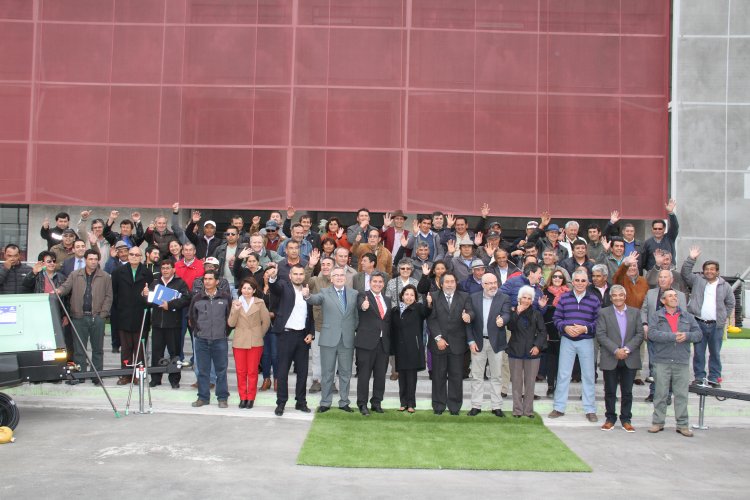 MINISTRA WILLIAMS ENTREGA MÁS DE 460 MILLONES QUE BENEFICIARÁN A MÁS DE MIL PEQUEÑOS MINEROS DE LA REGIÓN