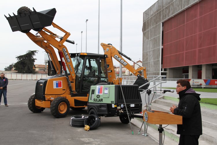 MINISTRA WILLIAMS ENTREGA MÁS DE 460 MILLONES QUE BENEFICIARÁN A MÁS DE MIL PEQUEÑOS MINEROS DE LA REGIÓN