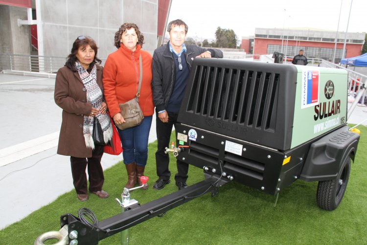 MINISTRA WILLIAMS ENTREGA MÁS DE 460 MILLONES QUE BENEFICIARÁN A MÁS DE MIL PEQUEÑOS MINEROS DE LA REGIÓN