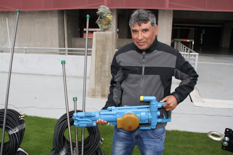 MINISTRA WILLIAMS ENTREGA MÁS DE 460 MILLONES QUE BENEFICIARÁN A MÁS DE MIL PEQUEÑOS MINEROS DE LA REGIÓN