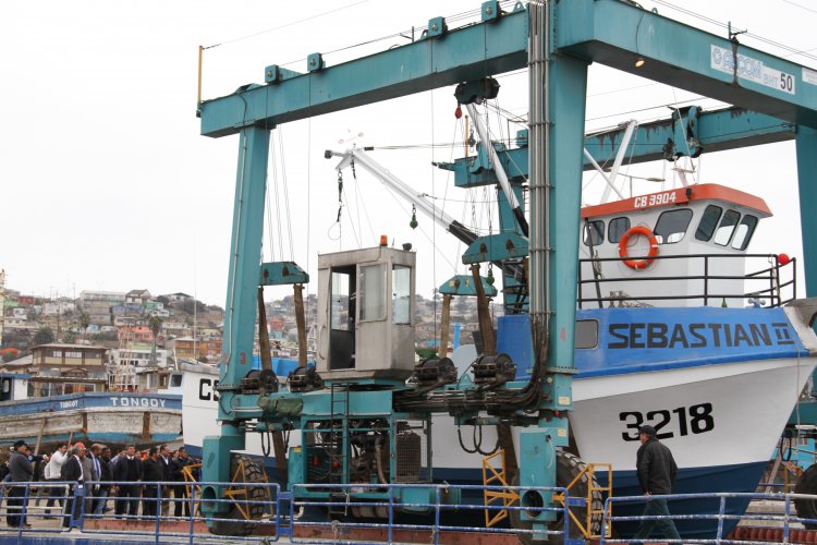 GOBIERNO REGIONAL FINANCIA OBRAS DE RECUPERACIÓN EN CALETA DE COQUIMBO DAÑADA POR EL TSUNAMI