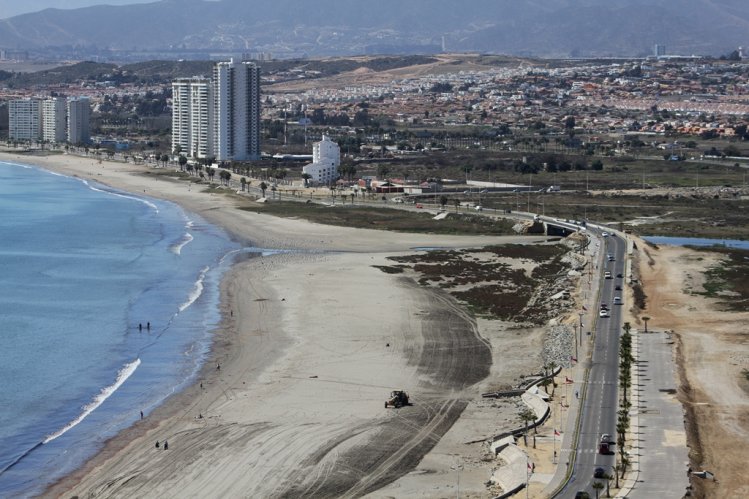GOBIERNO INICIÓ OBRAS PARA RECUPERAR LA CONECTIVIDAD PEATONAL EN AVENIDA COSTANERA DE COQUIMBO