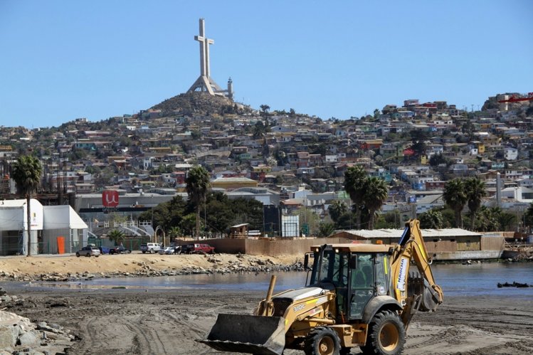 GOBIERNO INICIÓ OBRAS PARA RECUPERAR LA CONECTIVIDAD PEATONAL EN AVENIDA COSTANERA DE COQUIMBO