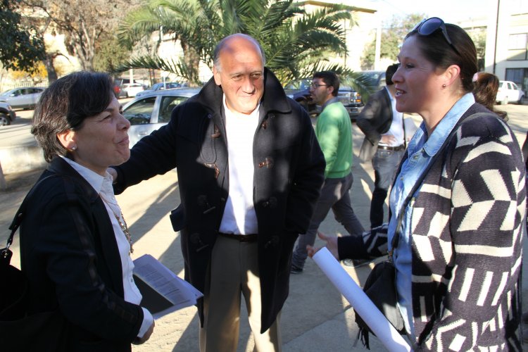 GOBIERNO INSPECCIONA AVANCE DE LA RECONSTRUCCIÓN EN VIVIENDAS DAÑADAS POR EL TERREMOTO DEL 16S