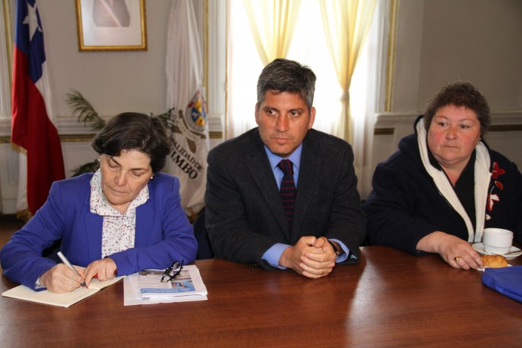 GOBIERNO JUNTO A LOS VECINOS DEFINE PLAN DE REMODELACIÓN URBANO-HABITACIONAL PARA EL SECTOR DE BAQUEDANO