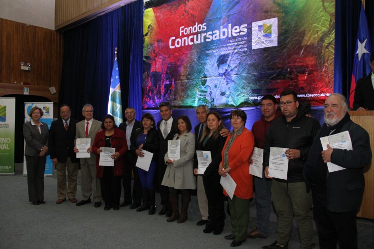 GOBIERNO REGIONAL REALIZA MASIVA ENTREGA DE FONDOS CONCURSABLES A GESTORES DE ELQUI Y LIMARÍ