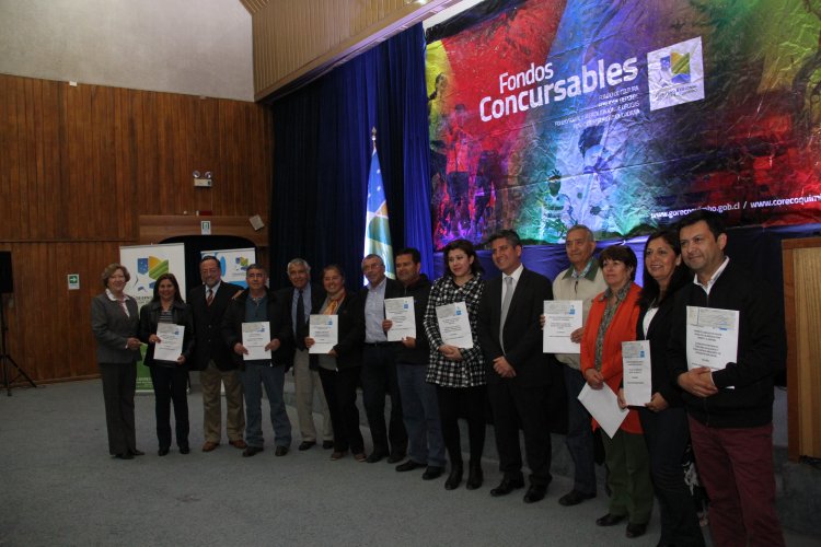 GOBIERNO REGIONAL REALIZA MASIVA ENTREGA DE FONDOS CONCURSABLES A GESTORES DE ELQUI Y LIMARÍ