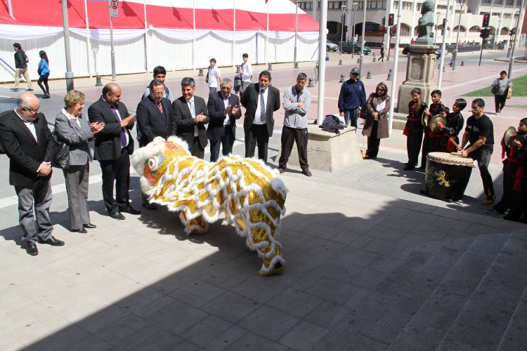 GOBIERNO REGIONAL REALIZA MASIVA ENTREGA DE FONDOS CONCURSABLES A GESTORES DE ELQUI Y LIMARÍ