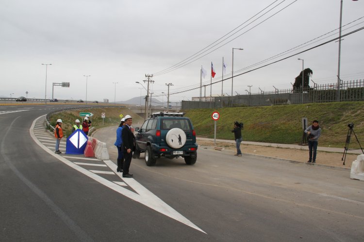 HABILITAN TRÁNSITO POR PASO INFERIOR DE ENLACE JUAN ANTONIO RÍOS CON RUTA 5 EN COQUIMBO