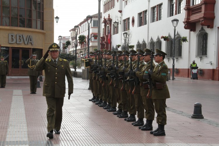 ENTREGAN NUEVOS VEHÍCULOS POLICIALES PARA CARABINEROS DE ELQUI Y LIMARÍ