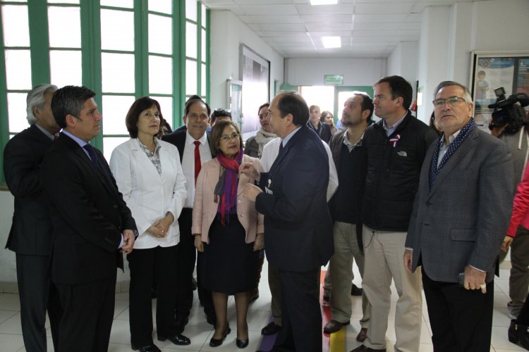 GOBIERNO INAUGURA UNIDADES DENTALES MÓVILES Y DA INICIO A LAS OBRAS CONSTRUCCIÓN DEL CESFAM EL SAUCE EN COQUIMBO