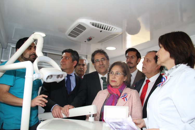 GOBIERNO INAUGURA UNIDADES DENTALES MÓVILES Y DA INICIO A LAS OBRAS CONSTRUCCIÓN DEL CESFAM EL SAUCE EN COQUIMBO
