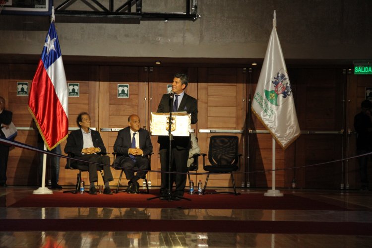 MÁS DE DOS MIL PERSONAS PARTICIPARON EN INAUGURACIÓN DEL NUEVO GIMNASIO TECHADO DE SALAMANCA