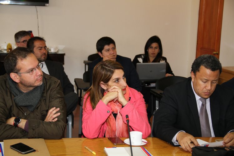 FUNCIONARIOS SE CAPACITAN EN INNOVACIÓN PARA MEJORAR EL SERVICIO PÚBLICO