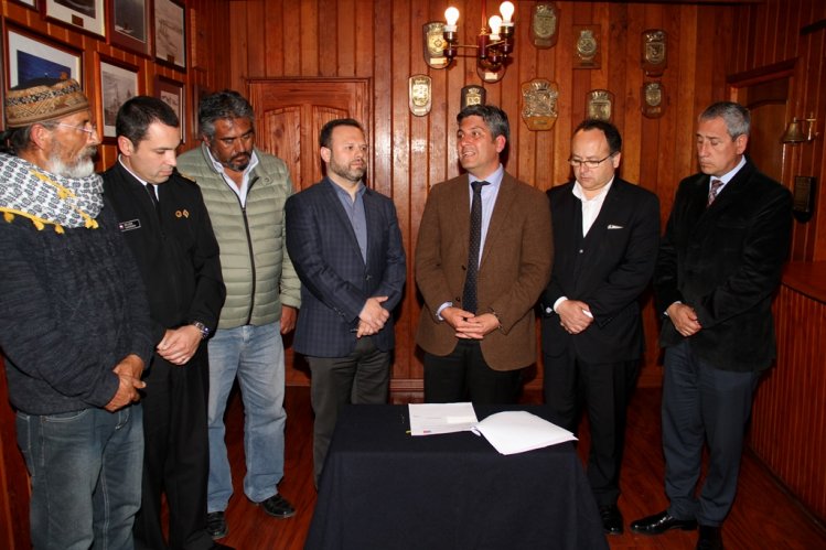 GOBIERNO ACUERDA CON EMPRESA NACIONAL DE PETRÓLEO TRASLADO DE HIDROCARBUROS DEL BUQUE DON HUMBERTO