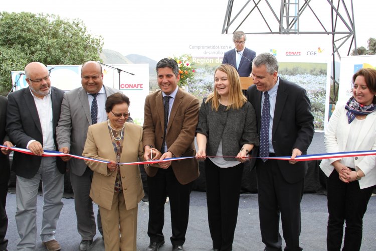 LUEGO DE 30 AÑOS SIN LUZ, EL ROMERAL RECIBE SUMINISTRO ELÉCTRICO CON APOYO DEL GOBIERNO Y SECTOR PRIVADO
