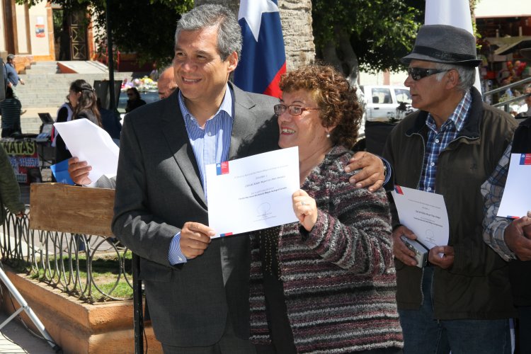 ADULTOS MAYORES DESARROLLARÁN SUS PROYECTOS CON RECURSOS OTORGADOS POR EL GOBIERNO A TRAVÉS DE SENAMA