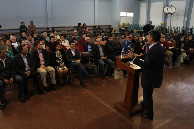 GOBIERNO DIALOGA CON ADULTOS MAYORES DE LA SERENA SOBRE PROPUESTAS PARA MEJORAR LAS PENSIONES