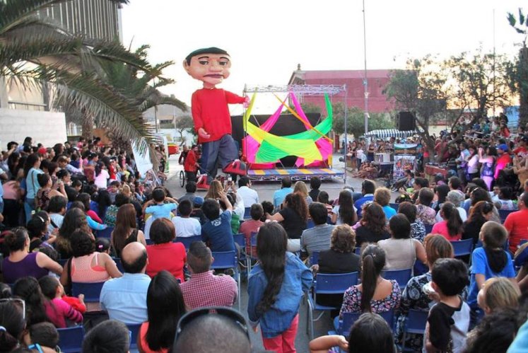 MUÑECO DE SEIS METROS RECORRERÁ LAS CALLES DE OVALLE, LOS VILOS Y COQUIMBO