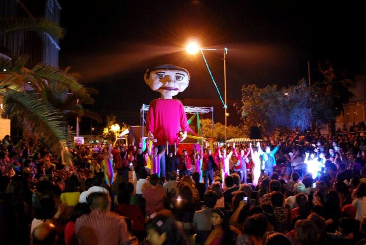 MUÑECO DE SEIS METROS RECORRERÁ LAS CALLES DE OVALLE, LOS VILOS Y COQUIMBO