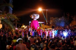 MUÑECO DE SEIS METROS RECORRERÁ LAS CALLES DE OVALLE, LOS VILOS Y COQUIMBO