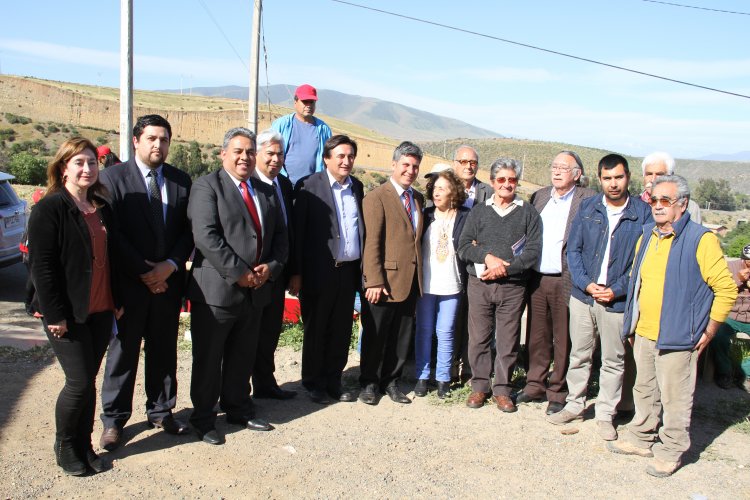 DESPUÉS DE 5 AÑOS EL GOBIERNO REGIONAL RETOMÓ OBRAS DEL ALCANTARILLADO EN HUENTELAUQUÉN NORTE