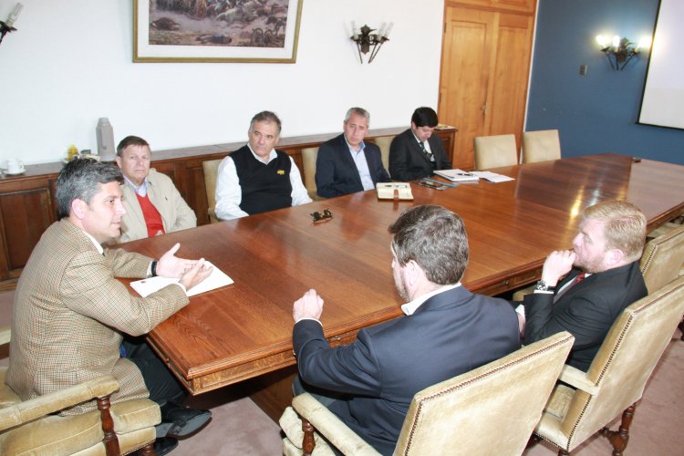 INTENDENTE IBÁÑEZ Y CIDERE ABORDAN DESAFÍOS PARA FACILITAR INVERSIONES Y CREAR EMPLEOS