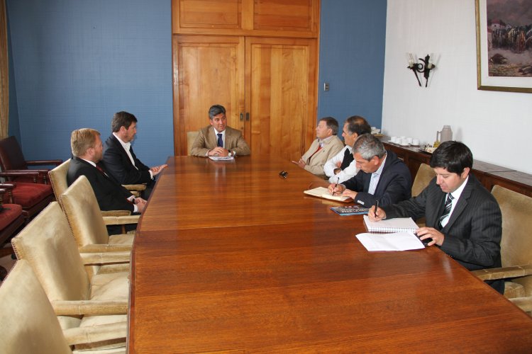 INTENDENTE IBÁÑEZ Y CIDERE ABORDAN DESAFÍOS PARA FACILITAR INVERSIONES Y CREAR EMPLEOS