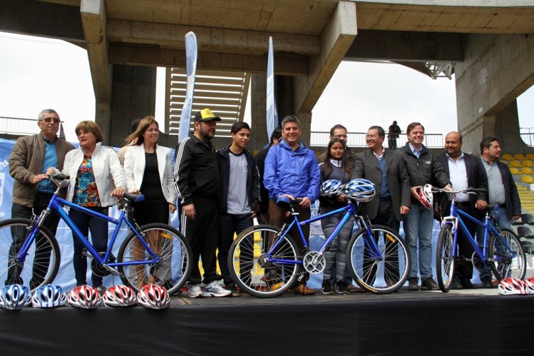 MUNICIPIO DE COQUIMBO ENTREGÓ 920 BICICLETAS GRATUITAS A ESTUDIANTES DE ESTABLECIMIENTOS PÚBLICOS