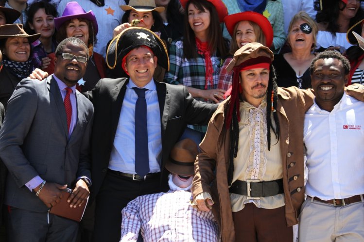 FUNCIONARIOS DEL GOBIERNO REGIONAL DE COQUIMBO CELEBRAN SUS 20 AÑOS