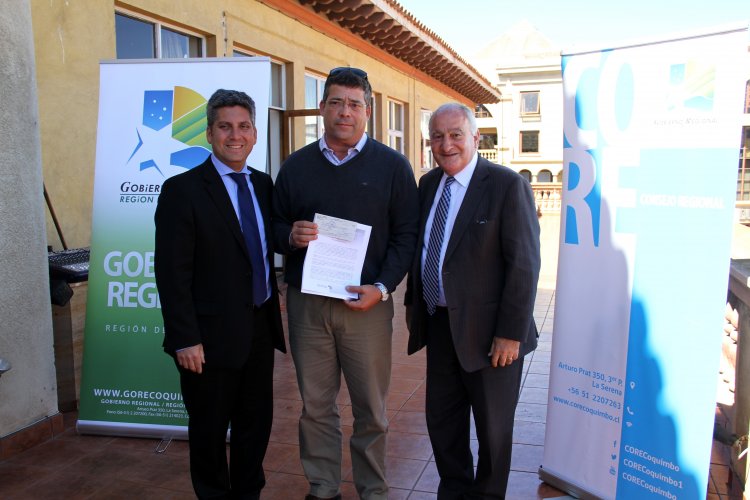 GOBIERNO REGIONAL ENTREGA RECURSOS A LOS GANADORES DEL PRIMER FONDO EDITORIAL BINACIONAL