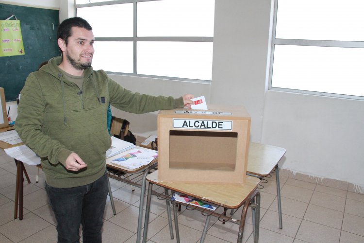 CON UNA RÁPIDA CONSTITUCIÓN DE MESAS PARTIERON ELECCIONES MUNICIPALES 2016 EN LA REGIÓN DE COQUIMBO