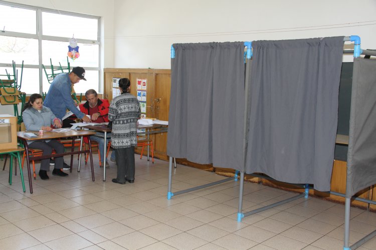 CON UNA RÁPIDA CONSTITUCIÓN DE MESAS PARTIERON ELECCIONES MUNICIPALES 2016 EN LA REGIÓN DE COQUIMBO