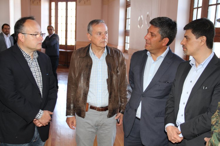 CON UNA RÁPIDA CONSTITUCIÓN DE MESAS PARTIERON ELECCIONES MUNICIPALES 2016 EN LA REGIÓN DE COQUIMBO