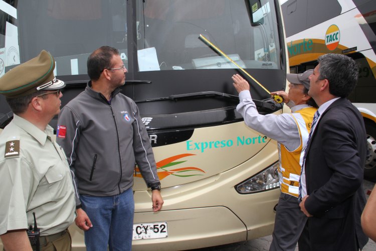 AUMENTAN CONTROLES POLICIALES POR LLEGADA DE 60 MIL VEHÍCULOS