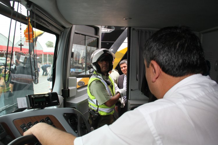 AUMENTAN CONTROLES POLICIALES POR LLEGADA DE 60 MIL VEHÍCULOS