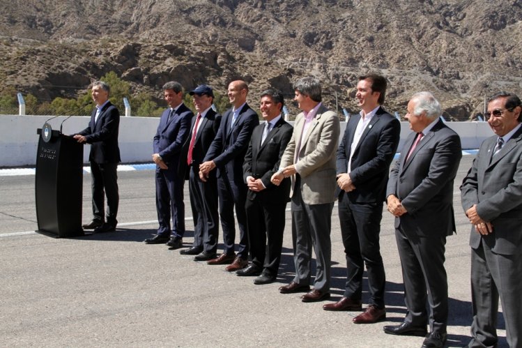 42 EMPRESAS INTERESADAS EN CONSTRUIR TÚNEL DE AGUA NEGRA