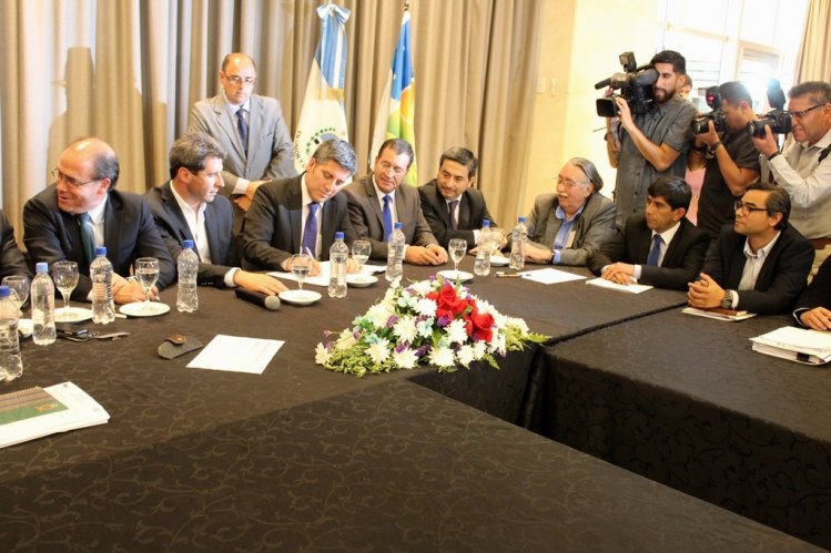 GOBIERNO REGIONAL LOGRA ACUERDO PARA MANTENER PEAJES Y NÚMERO DE ANIMALES QUE INGRESARÁN A LAS VERANADAS EN SAN JUAN