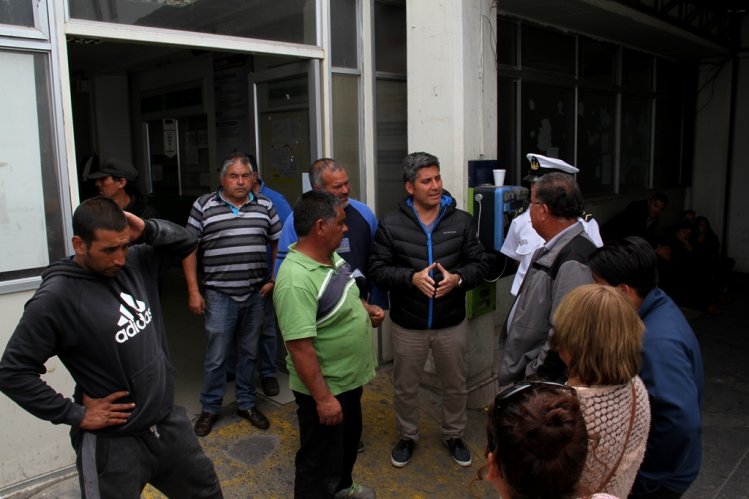 PESCADORES EXTRAVIADOS EN ALTA MAR EN COQUIMBO FUERON ENCONTRADOS EN BUEN ESTADO DE SALUD